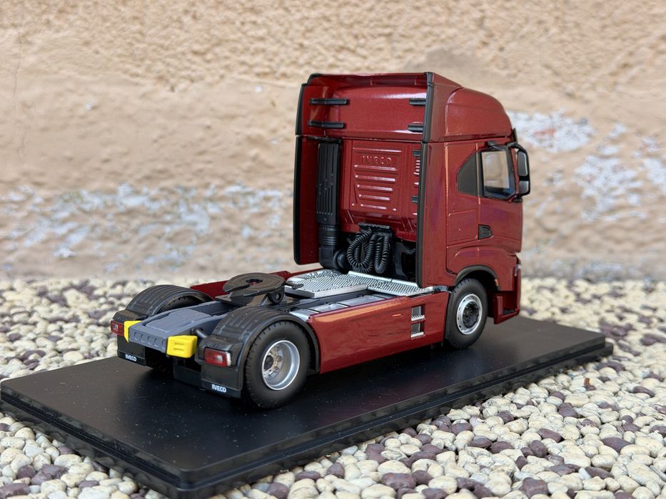 Macheta camion Iveco Sway 1/43