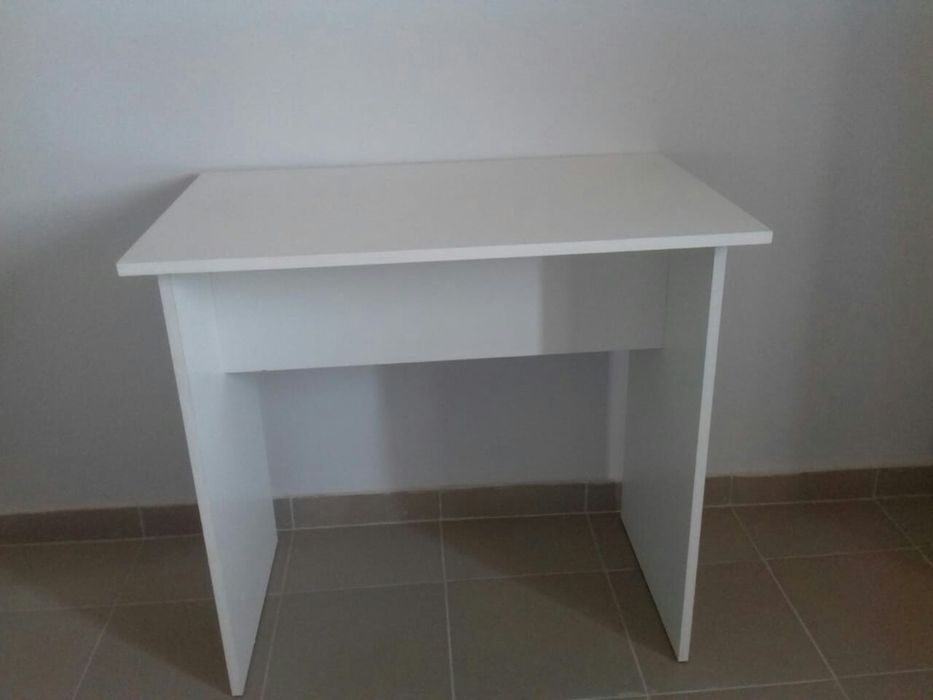 Продам новые столы