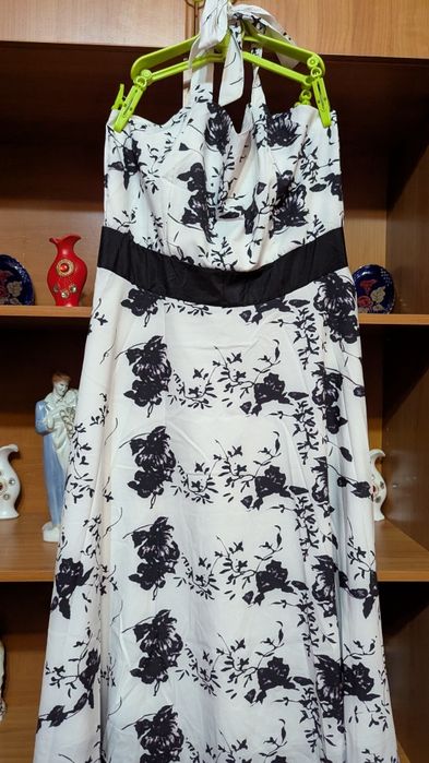 Rochie dama cu spatele gol