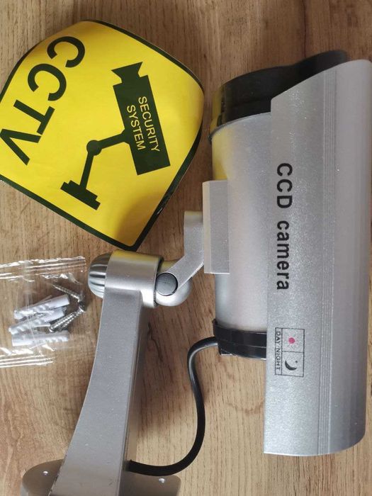 НОВО Камeра за наблюдение на стената с Led симулативна Germany