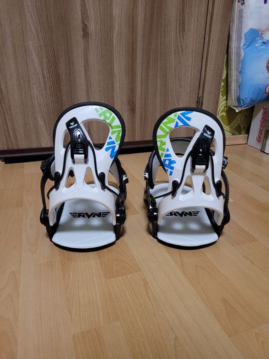 Чисто Нови Сноуборд Автомати Raven S250