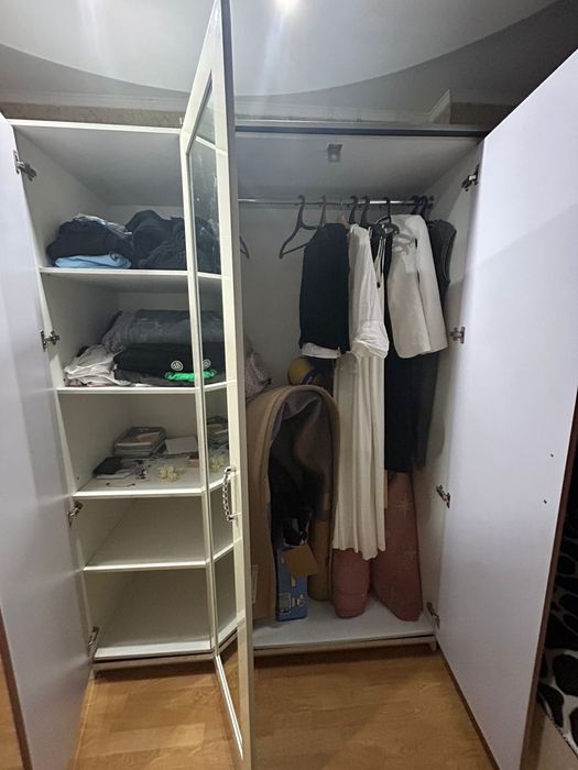 Спальный гарнитур с двумя кроватями