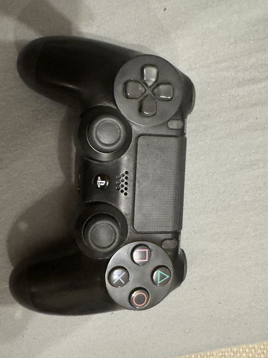 Ps4 slim 1 tb 2 джойстика