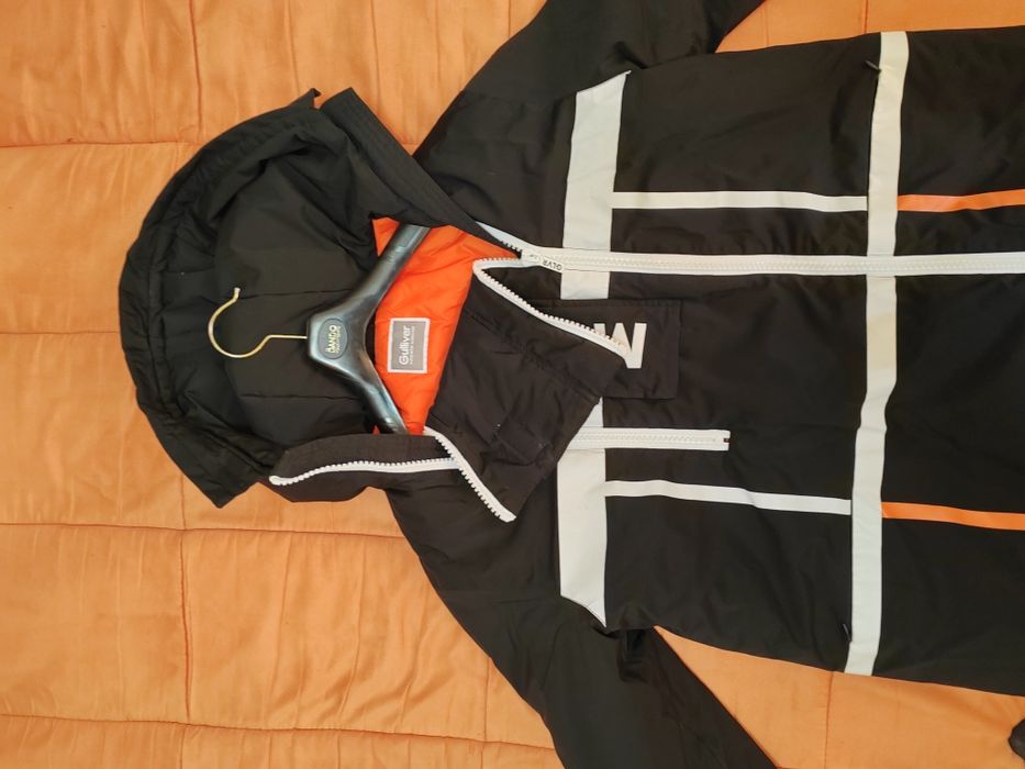 Продам куртку унисекс