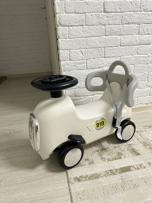 Продам толокар качалку