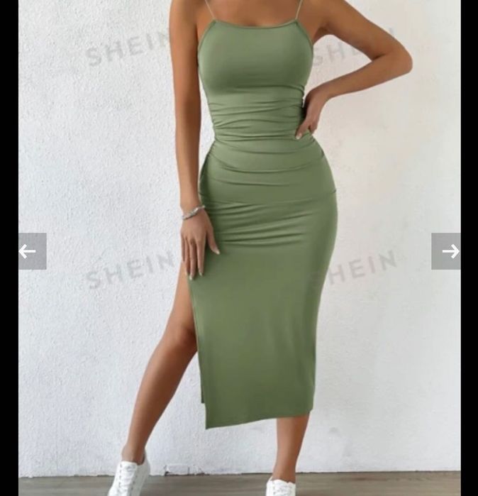 Дамска рокля с гол гръб