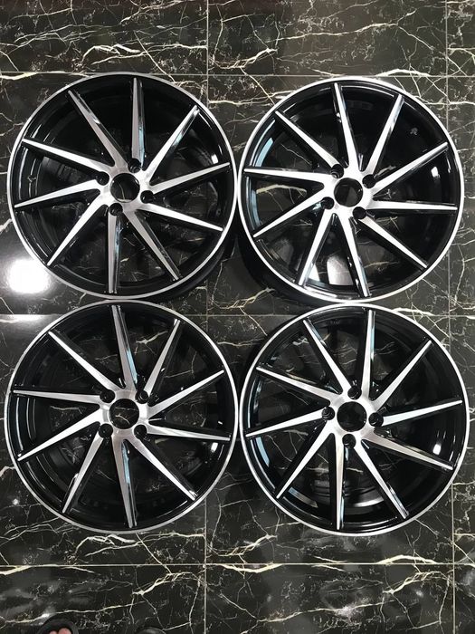 Saka Diska vossen R17