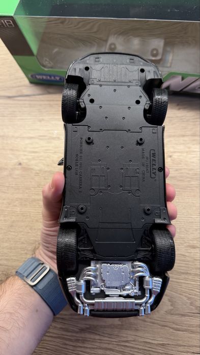 Porsche 911 Welly 1:18