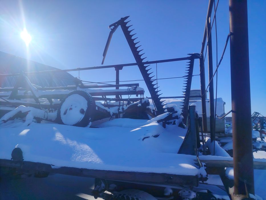 Сенокосилка двух бруска и грабли