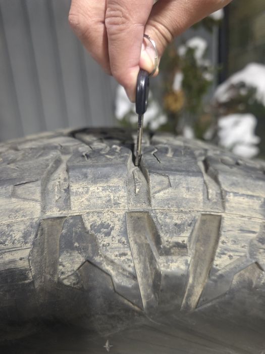 Шины MAXXIS с дисками от додж рам 1500