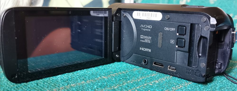 Видеокамера CANON Legria HFr 87