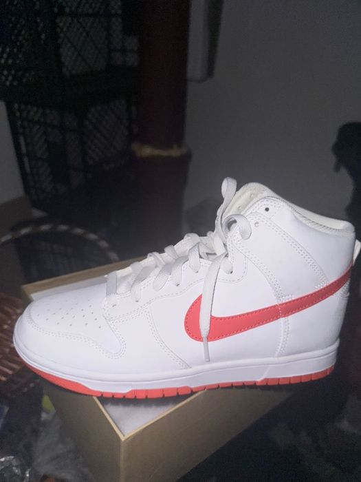 Продается кроссовки