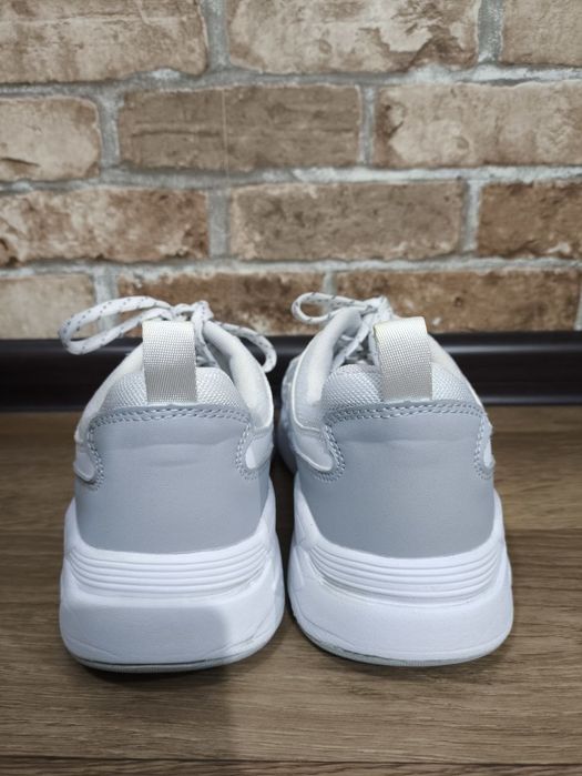 Кроссовки 39 размер