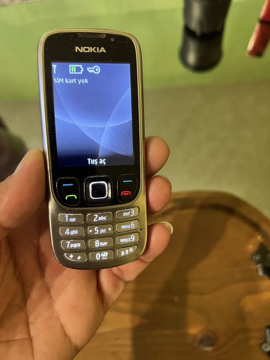 Nokia :6303без зарядно