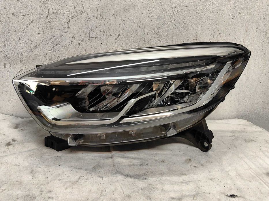 Оригинален фар Рено  Каптюр  Renault Captur  Led Pure Vision