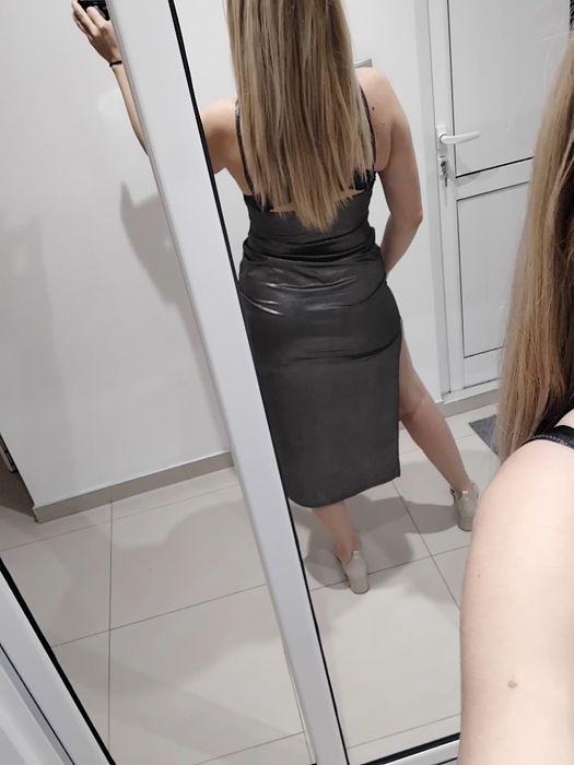 Рокля офицялна размери С,М,Л