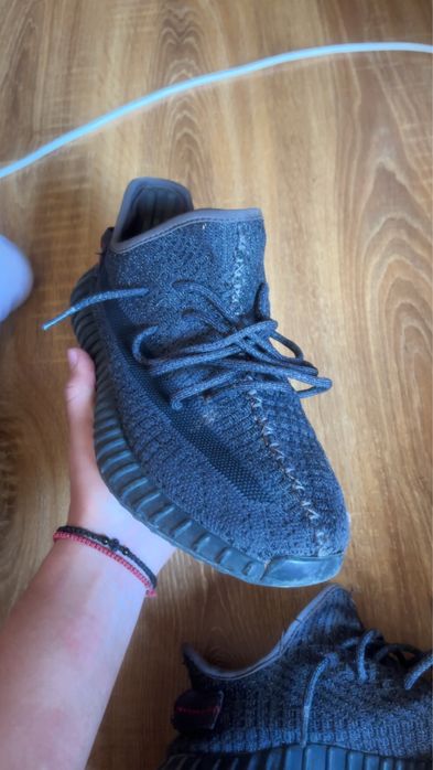 yezzy 350.