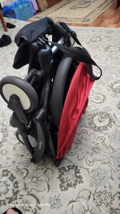 Детская прогулочная коляска