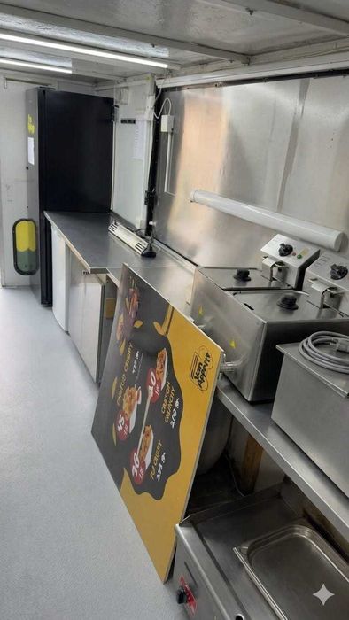 Foodtruck complet echipat pt burgeri, sandvishuri, sarat VAN APPETIT