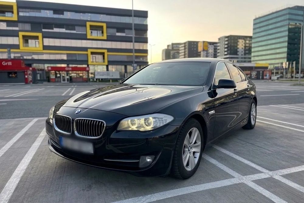 BMW Seria 5 BMW 520d F10 / Automat / Navi Mare / CarPlay / Piele Bej