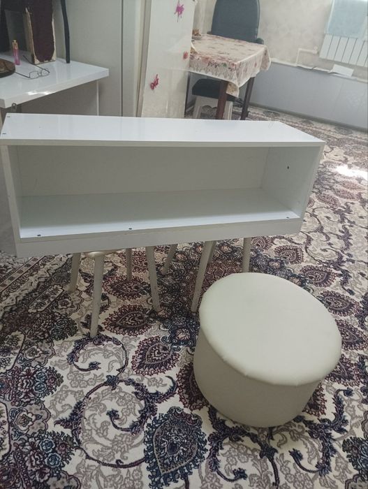 Мебель детская, пуфик, мягкий стул, книжная полка