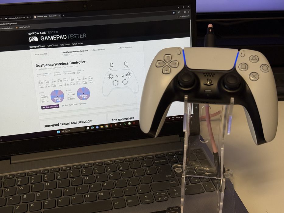 Controller PS5 DualSense cu TMR