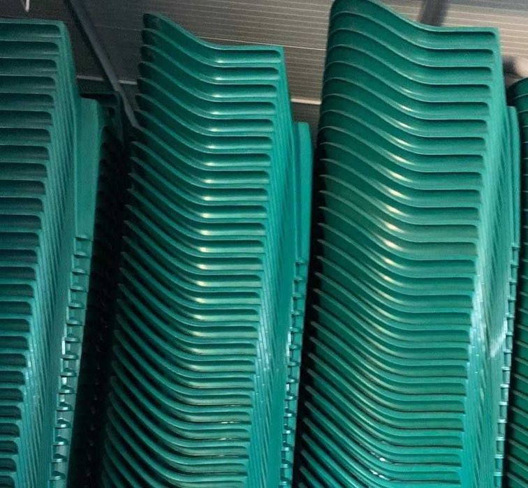 Scaune din plastic