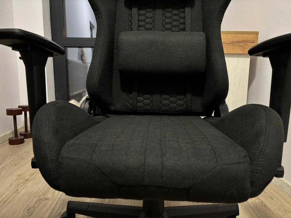 Scaun gaming, ca nou , negru, material textil