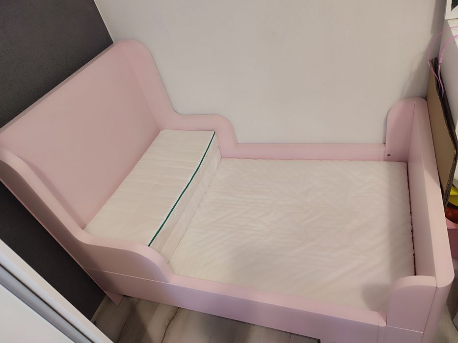 Комплект разтегателно легло и скрин BUSUNGE