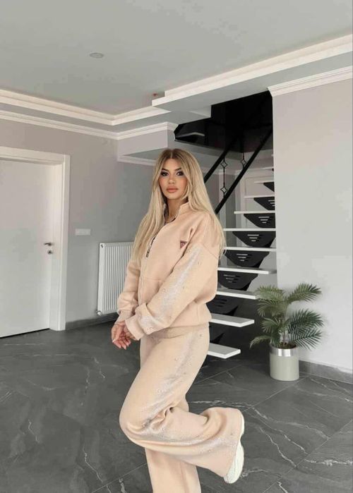 Дамски комплекти