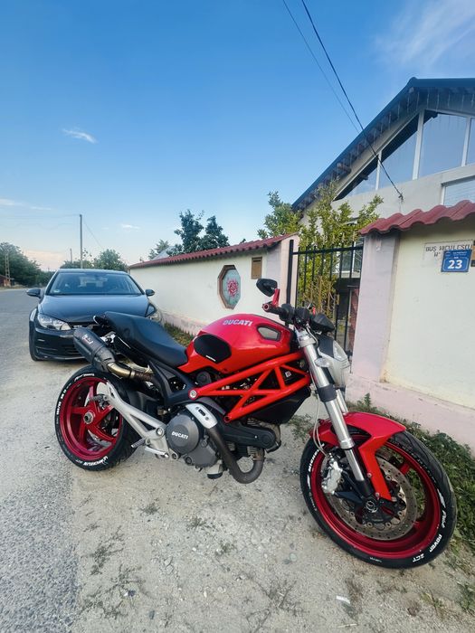 Ducati Monster  696 2009