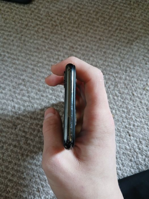 Айфон Х в хорошом состояние