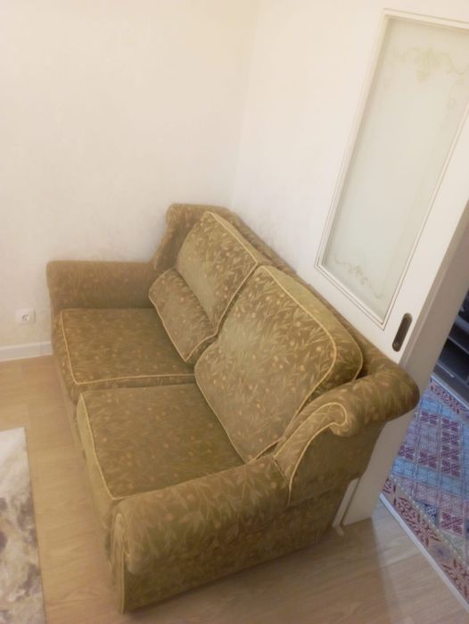 Продам срочно диван
