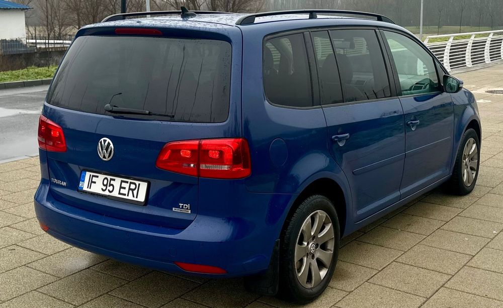 VW Touran// Alcantara crem // Navi + waze