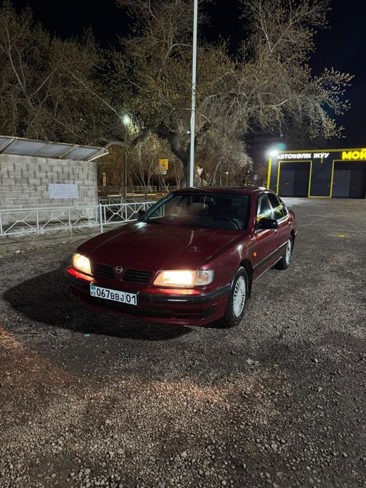 Продам машину Nissan.
