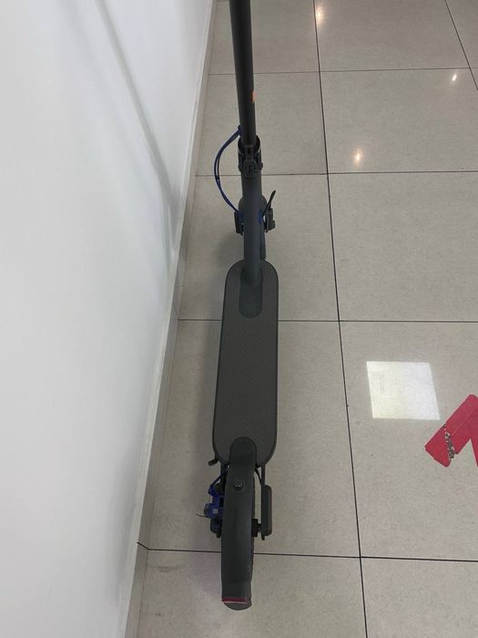 Самокат электрический Xiaomi.