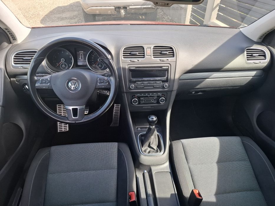 VW GOLF model STYLE 1.2 TSI Stare impecabila  revizii totale !