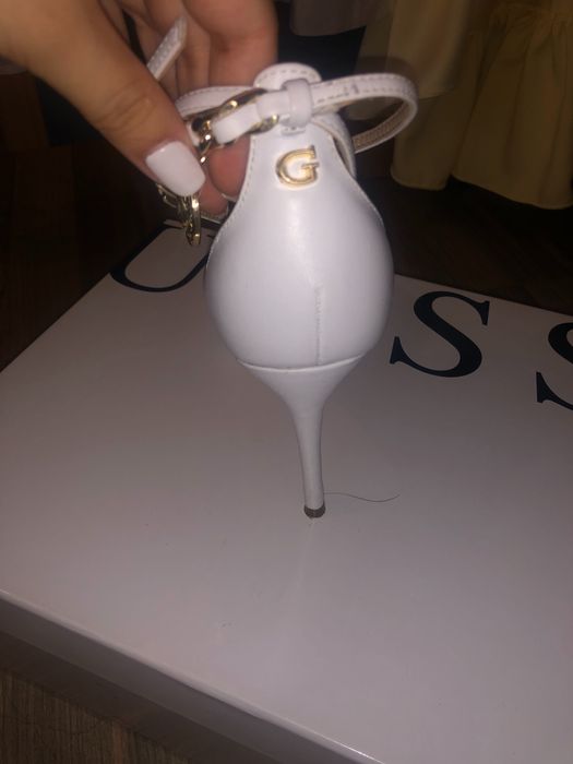 pantofi Guess originali