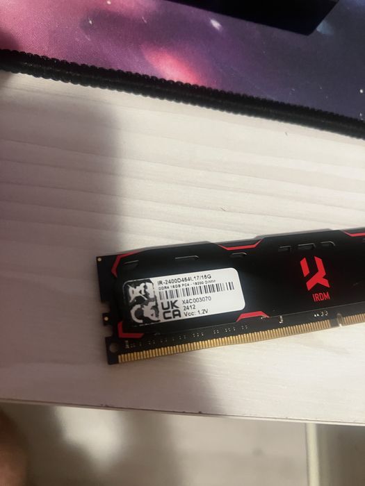 Memorie RAM DDR4 16GB 2400MHZ
