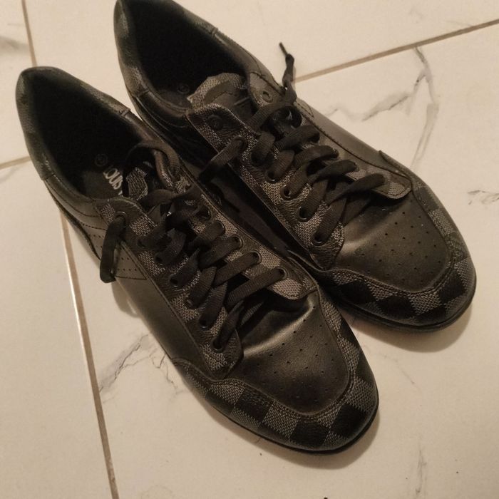 Кросовки абсолютно новый 43размер