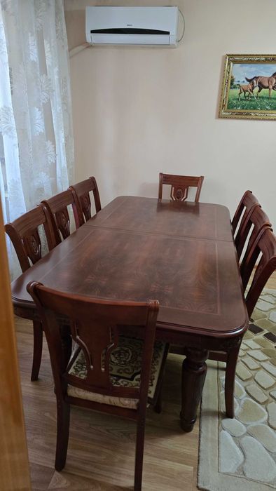 Обеденный комплект: стол и 10 стульев
