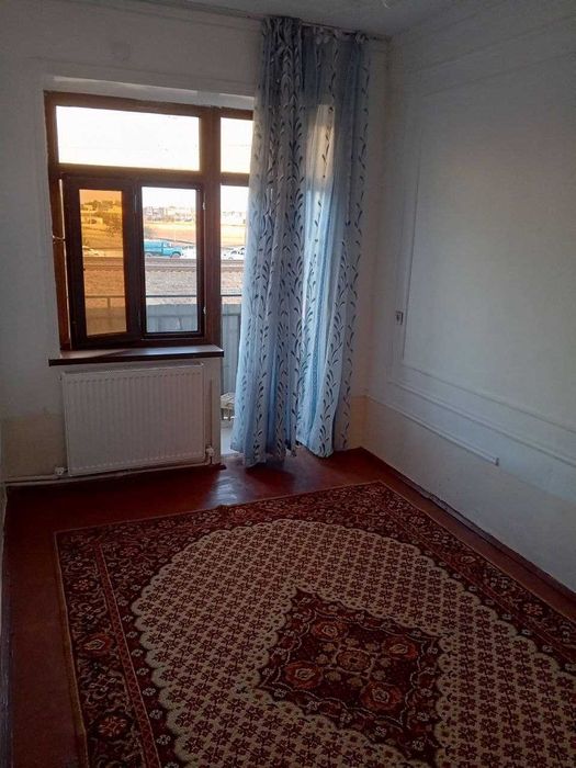 Сдается 3 комнатная квартира на 1 этаже в Гульбахоре