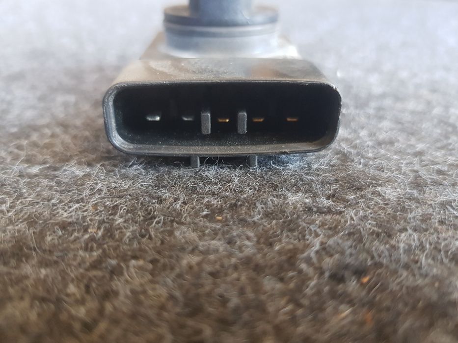 Оригинален дебитомер Toyota 22204 -27010 Hitachi Rav 4 Corolla Avensis