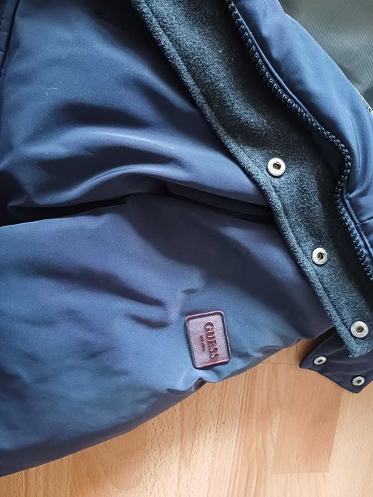 Ново яке Найк, M