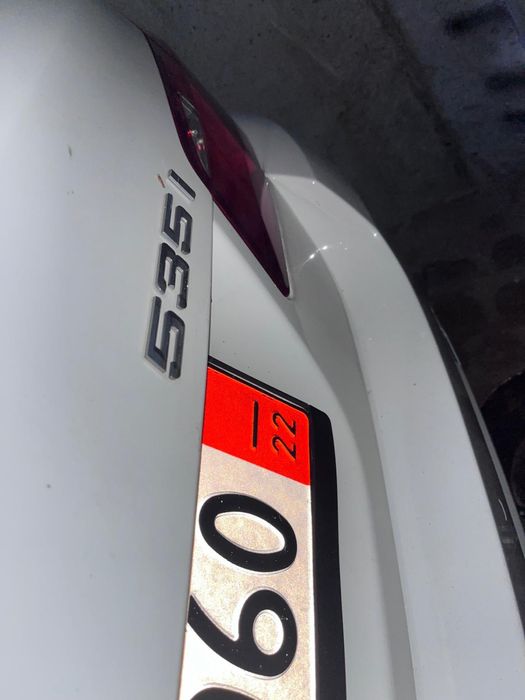 БМВ 535 И бензин