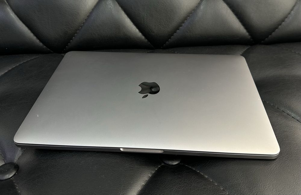 Apple MacBook Pro 2017 в хорошем состоянии
