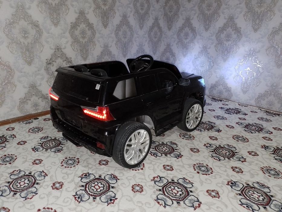 Bolalar mashinasi. Holati ideal. NARXI KELSIHILADI.