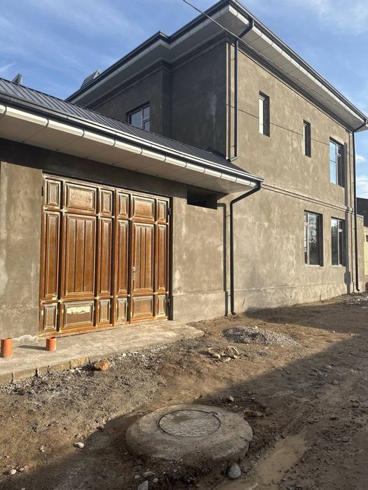 Katej sotiladi 4 ta yonma yon qurilgan