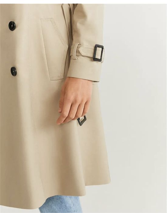 Тренч на весну от  Mango