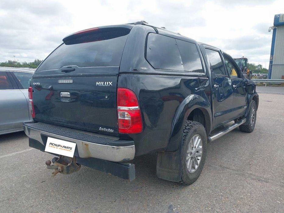 Dezmembrez Toyota hilux  3.0 Diesel D-4D ; 126KW/171CP 2005-2015